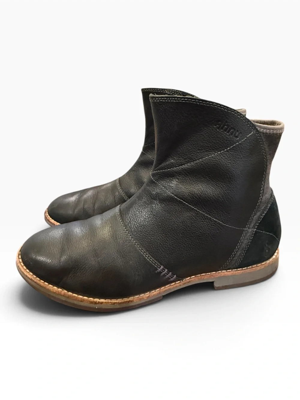 Ahnu Women’s 9.5 Black Leather Ankle Boots Side Zip Comfort Casual